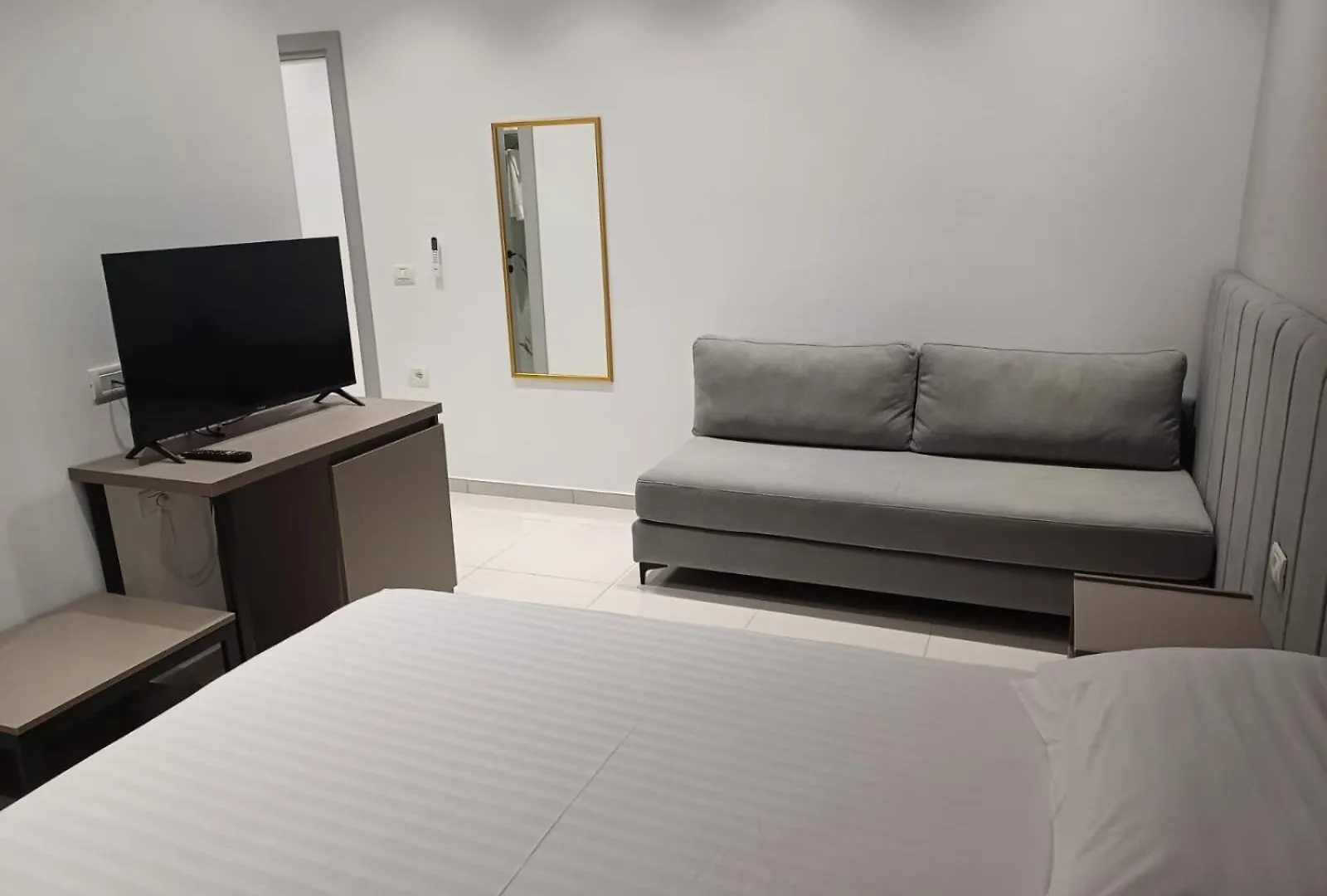 Summer Hotel Vlorë