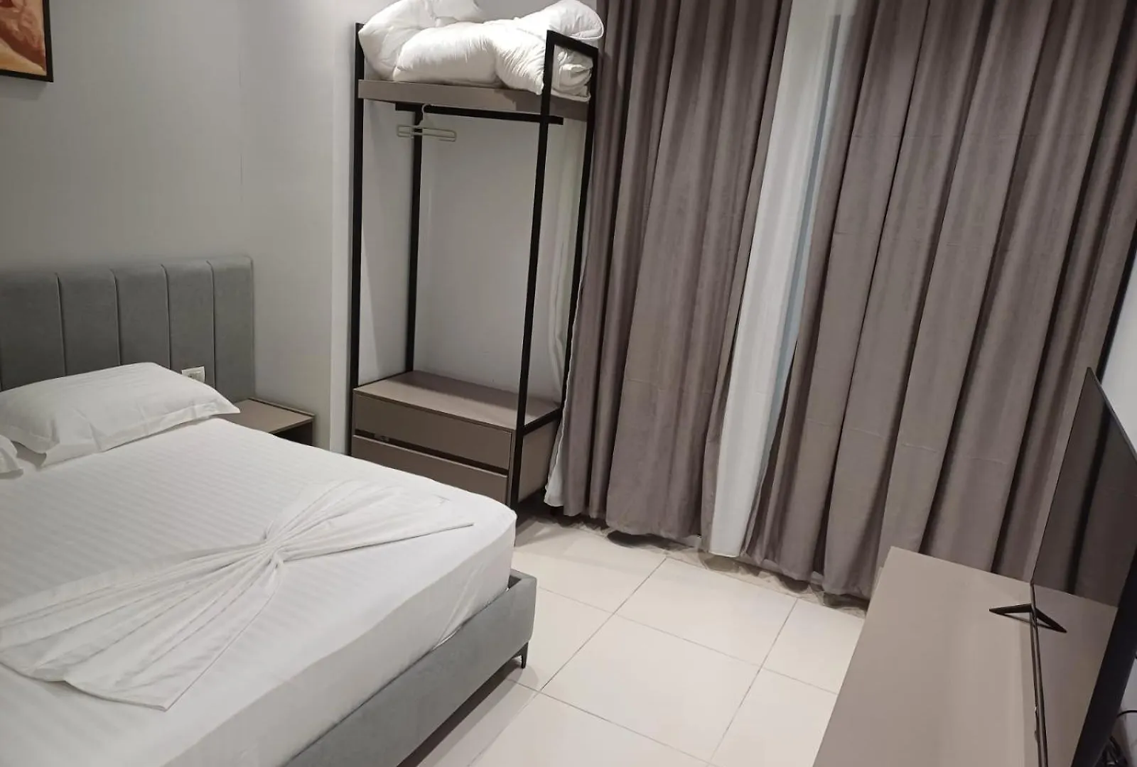 Summer Hotel Vlorë